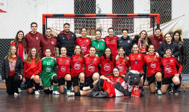Reta final aproxima decisões no Campeonato Interdistrital Feminino de Futsal