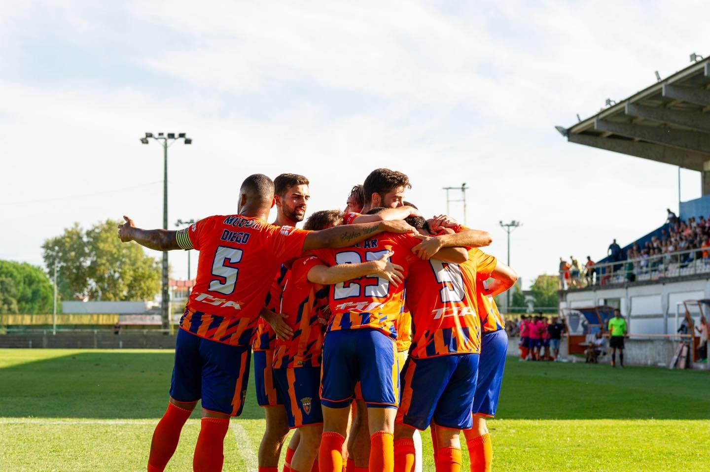 Campeonato SABSEG arrancou com triunfos dos candidatos e surpresas entre os estreantes